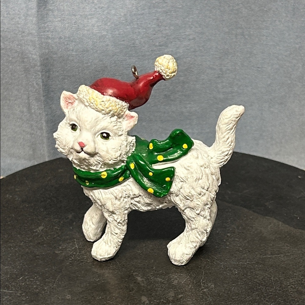 🎄Festive Cat Ornament with Red Hat and Green Scarf